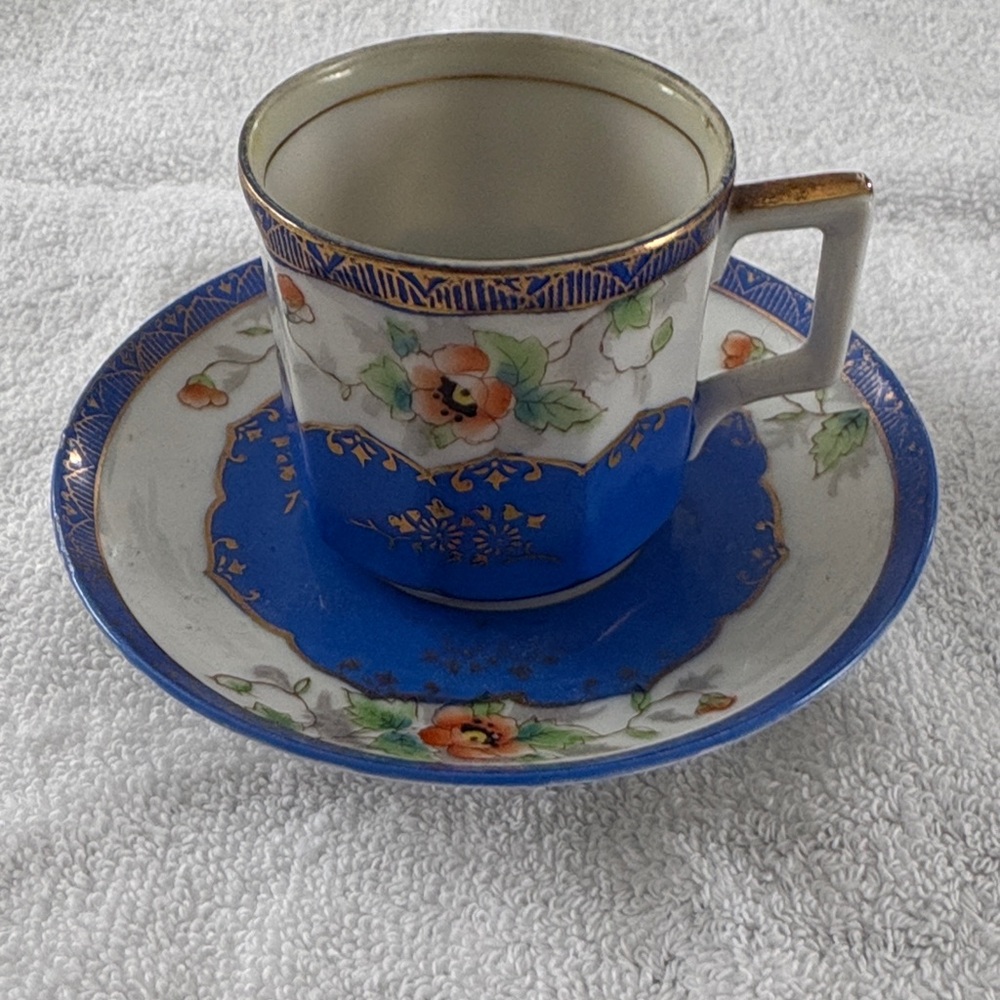 Handpainted in Occupied Japan Floral Blue and White Teacup Set